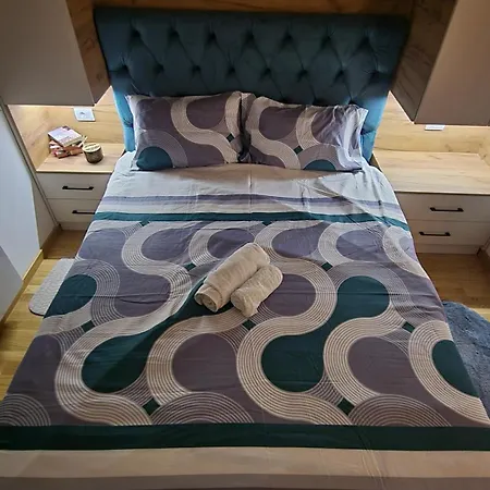 B&a Lux Ζλάτιμπορ